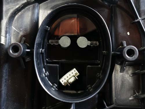 表面を平滑かつ光沢のある状態へ仕上げる