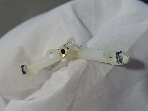 MINI クラブマン F54 車両動き出し注意 バネ交換修理