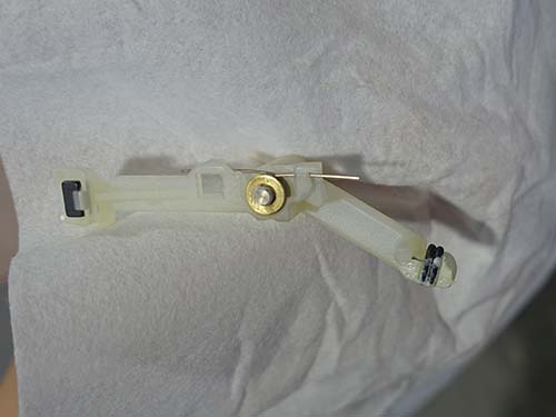 MINI クラブマン F54 車両動き出し注意 バネ交換修理