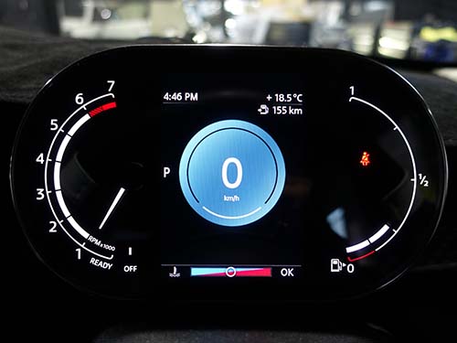 ヘッドユニットおよびメーターパネルの表示デザインをID6化