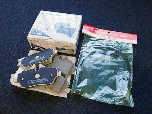 DIXCEL製の低ダストブレーキパッド(Mタイプ)