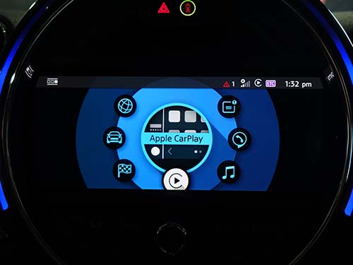 認証コード方式による純正Apple CarPlay有効化