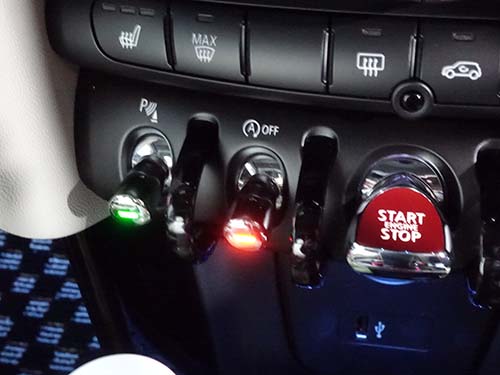 エンジン始動時にアイドリングストップのオフ設定