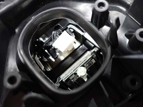 光沢のある平滑面へ研磨・成形