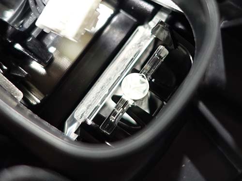 BMW 7シリーズ G12 デイライト修理