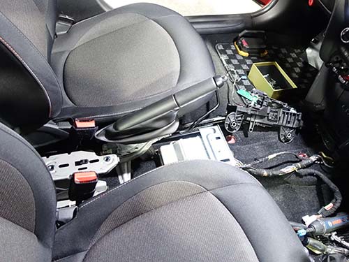 ギアセレクタースイッチボックスを分解