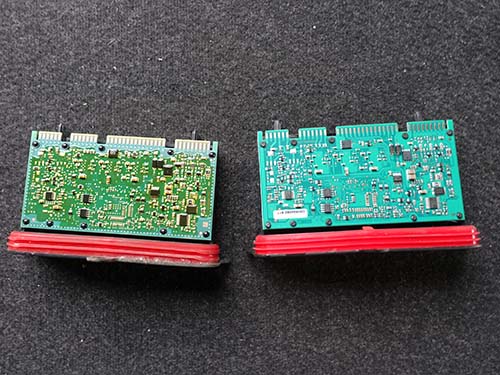 左右ヘッドライトのドライバーモジュールを入れ替えて再点灯テスト