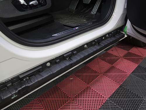 標準サイドステップのサイドシルサポート