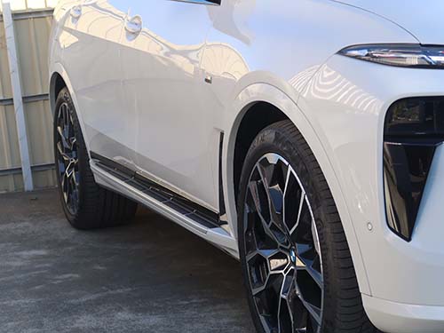 BMW X7 G07 ランニングボード後付