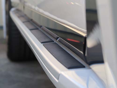 BMW X7 G07 ランニングボード後付