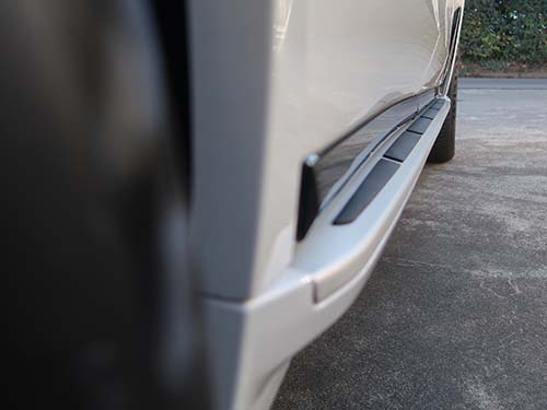 BMW X7 G07 ランニングボード後付