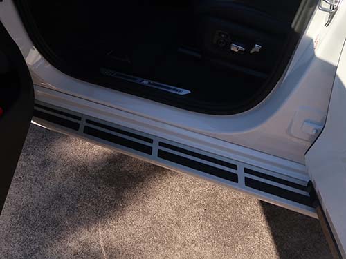 純正アルミニウムランニングボード後付装着