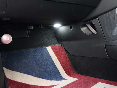 フットライトは完全後付装着