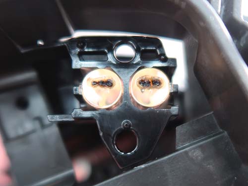 2か所両方のアクリルが焼損