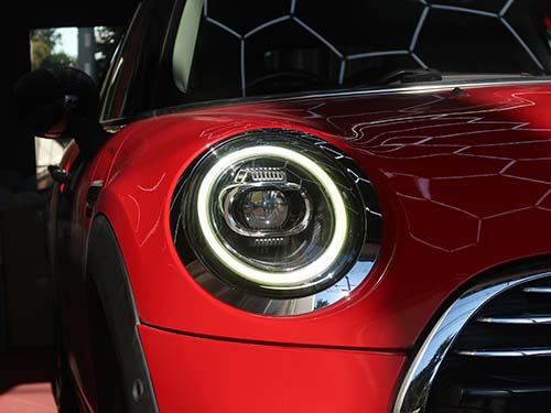 昼間でもはっきり認識できる十分な明るさへ復活