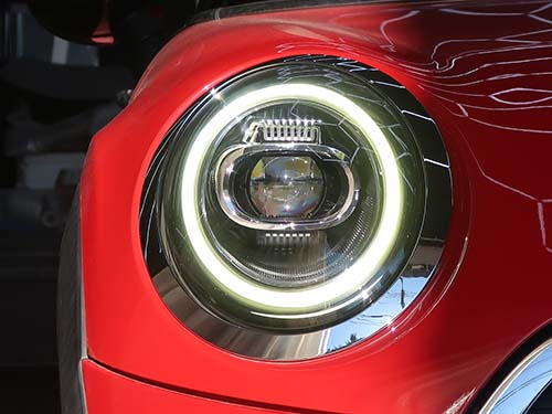 ライコウではアクリルリペアとLEDモジュール交換