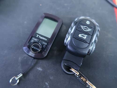 エンジンスターター動作のため、純正キー1本を車両へ組み込み使用