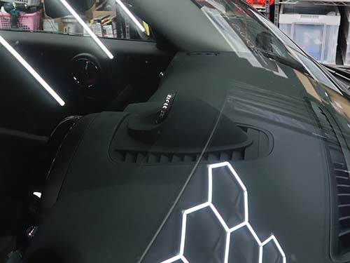 SMITHS製アナログクロックでMINIらしい室内