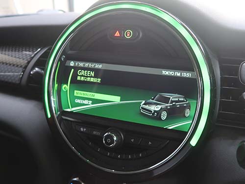 MINIのドライビングモードはGREEN／MID／SPORTの3モード