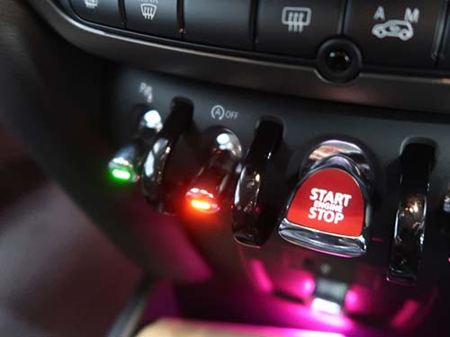 エンジン始動時にアイドリングストップOFF設定