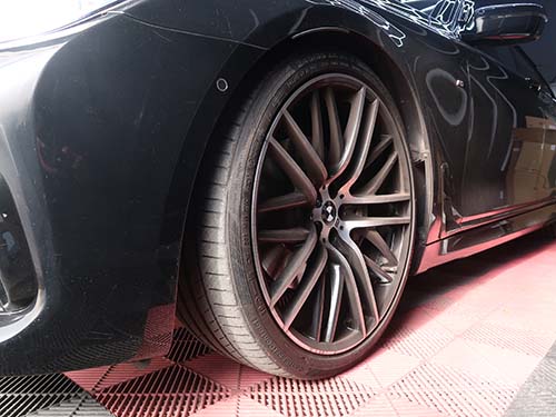 診断機を用いたエアサスローダウン