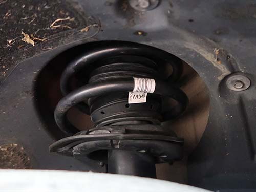 フロントショックアブソーバーダストブーツ交換