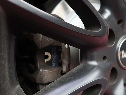 DIXCEL製 低ダストブレーキパッド（Mタイプ）へ交換