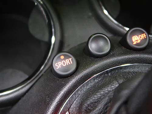 スポーツボタン対応の純正スイッチブロックへ交換