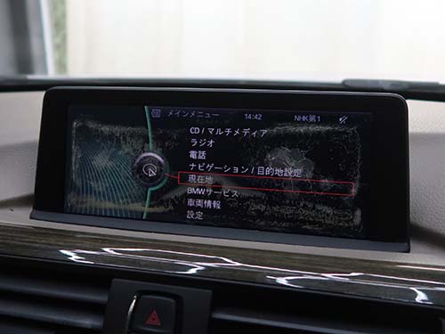 第2世代ナビ（CIC ID2）のモニターに、画面全体へ斑点状や模様が発生