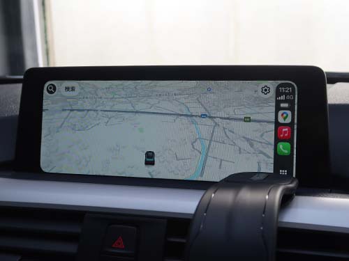 マップや音楽アプリをワイド画面で快適に操作できる