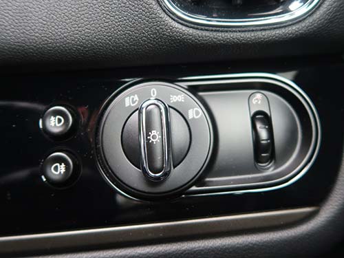 ヘッドライトスイッチ適正化設定