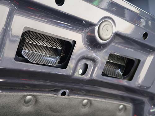 ボンネット上部からもフレッシュエアを取り込む構造