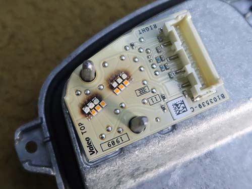 発熱源となるデイライト用LEDモジュールはミニ純正新品へ交換