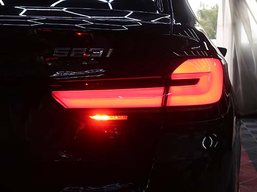 BMW 5シリーズ G31 LCIテールライト装着