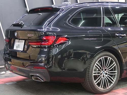 BMW 5シリーズ（G30 / G31 / F90）へのLCIテールライト後付装着は、これまでにも多数施工