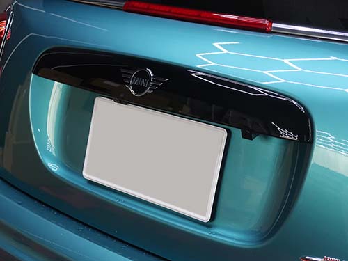 オプション設定の防水型・車外リアカメラ(AT-OUTCAM462)