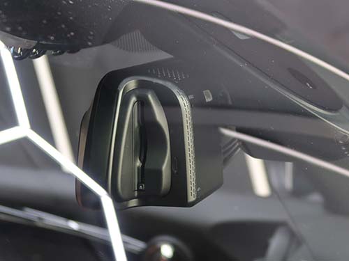 純正ETC2.0内蔵ルームミラーに自然にフィットする専用デザイン