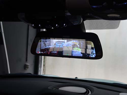 コンバーチブルにはデジタルミラーが非常に有効