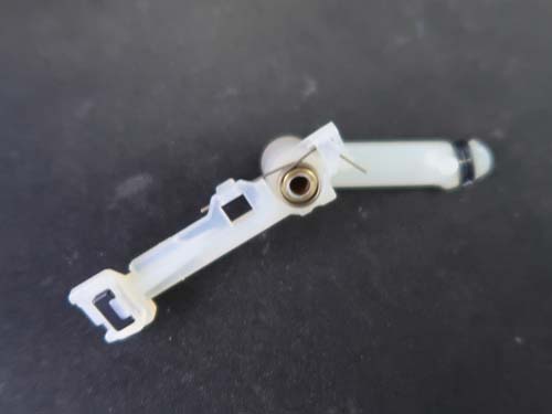 金属疲労により変形・破損していることが確認