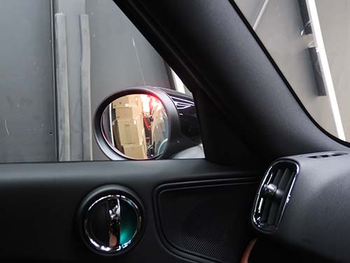 後退時の助手席ドアミラー下降角度変更