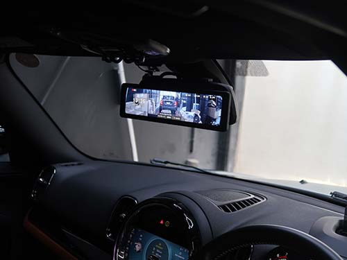 セルスター製デジタルミラー型ドライブレコーダー(CS-2000SM)