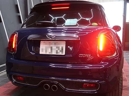 MINI F56 LCIテールライトの後付