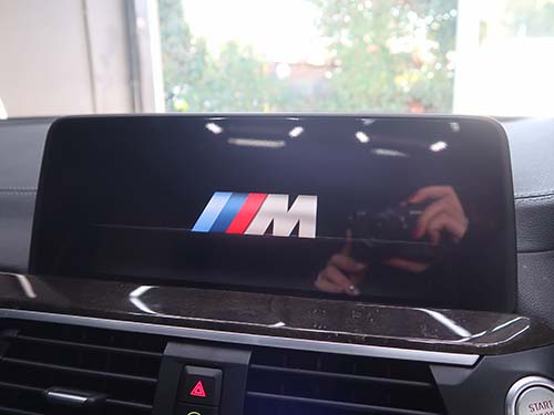 ヘッドユニット起動時アニメーションのテーマ変更（M）