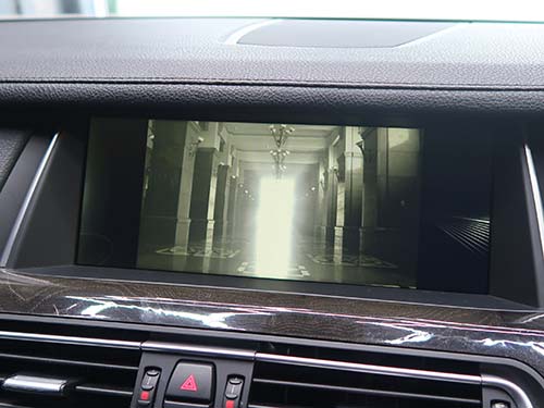 BMW 7シリーズ F01 ヘッドユニット修理｜NO SIGNALを純正中古品へ交換