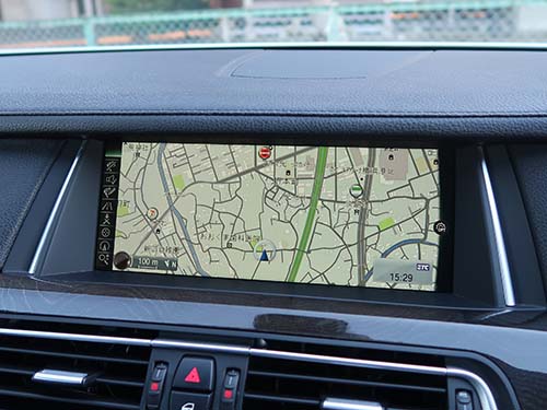 BMW 7シリーズ F01 ヘッドユニット修理｜NO SIGNALを純正中古品へ交換