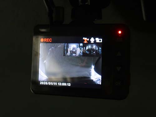 前方・後方・車内を同時に記録