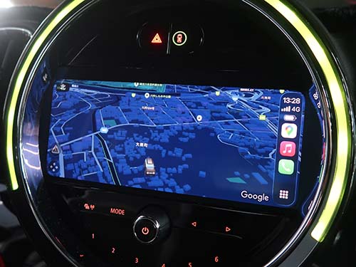 地図アプリや音楽アプリなどを画面タッチ操作で快適に使用