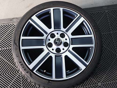 アルミホイールの裏側までしっかり洗浄