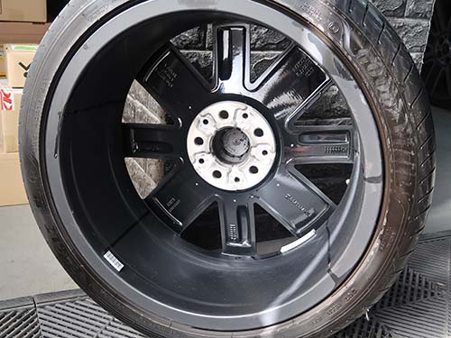 アルミホイールの裏側までしっかり洗浄