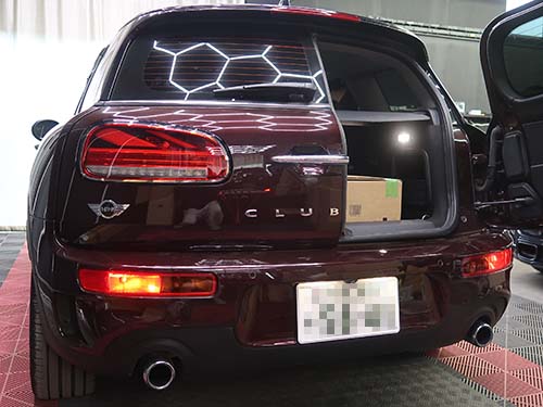 点灯パターンを入念にチェックし、LCIモデル準拠の完全な状態へ仕上げ